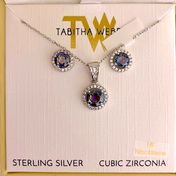 BRAND NEW Tabitha Webb silver gold toned necklace and stud earrings😍 - Picture 2 of 6